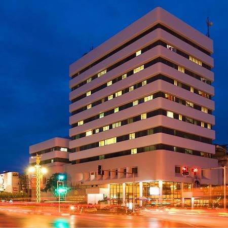 Thumrin Hotel Транг Екстер'єр фото