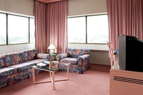 Thumrin Hotel Транг Екстер'єр фото